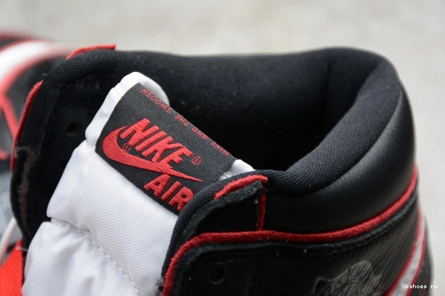 Jordan 1 Air Bloodline 555088-062 0119